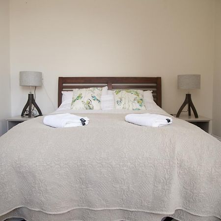 솔즈베리 Loder House B&B 외부 사진